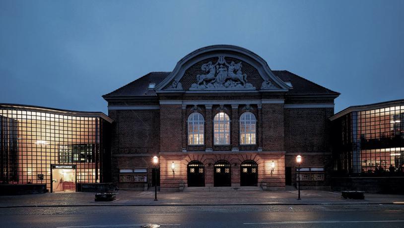 Odense Theater am Abend