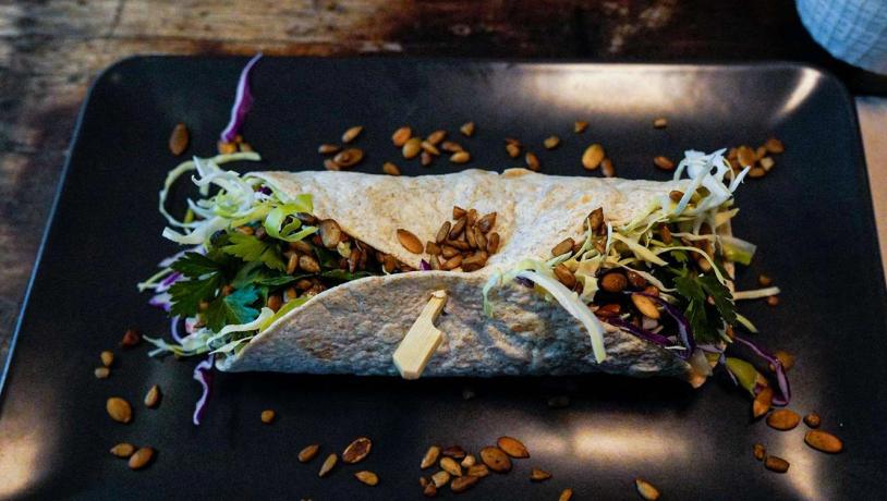 vegansk wrap på Café Kosmos