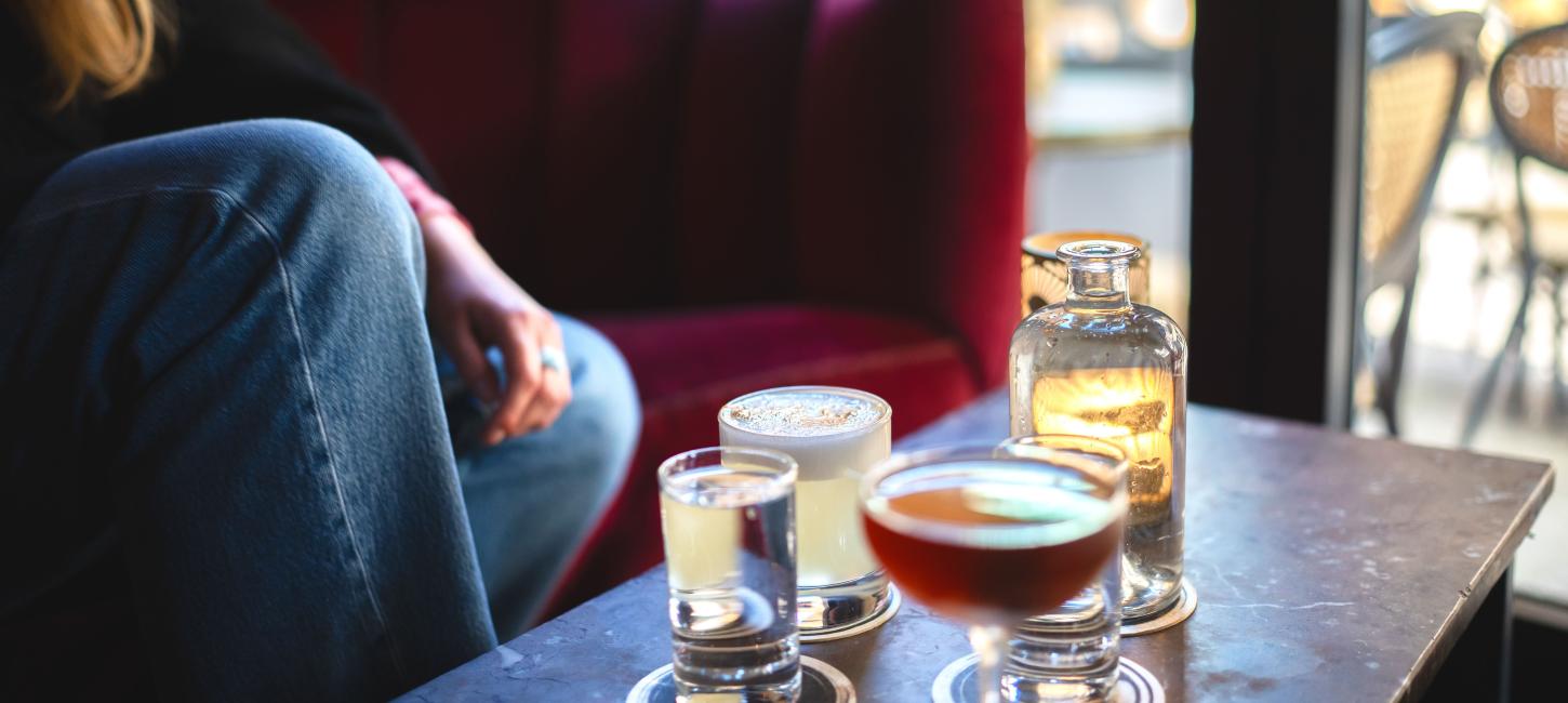 Cocktails im Bar Visit