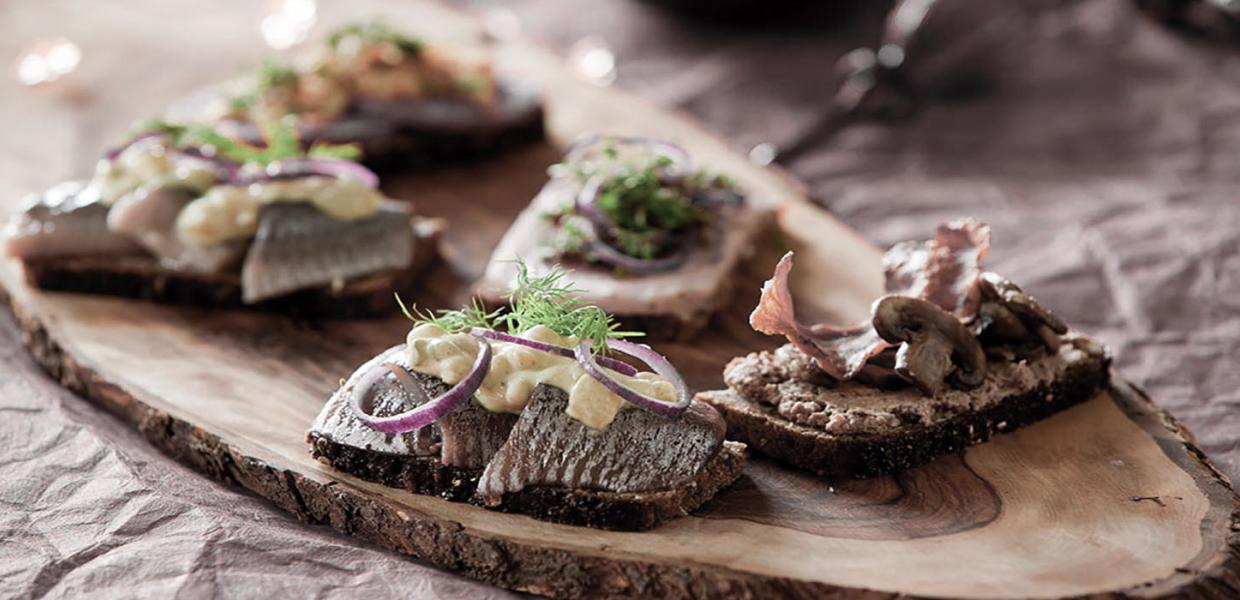 Smørrebrød am Brett