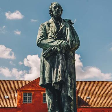 Die Hans Christian Andersen Skulptur