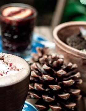 Kakao und Glögg im Café Fleurí