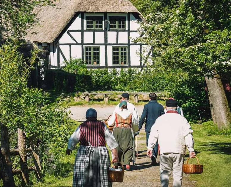 Freiwilligen im Fünen Dorf